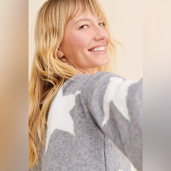 0199 - Stellah Gray and White Star Sweater - Picture 4 of 8